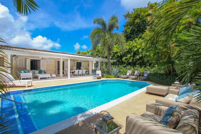 Amazing 3-bed Villa 5 mins from Beach - Palm Grove 1 - Image 1