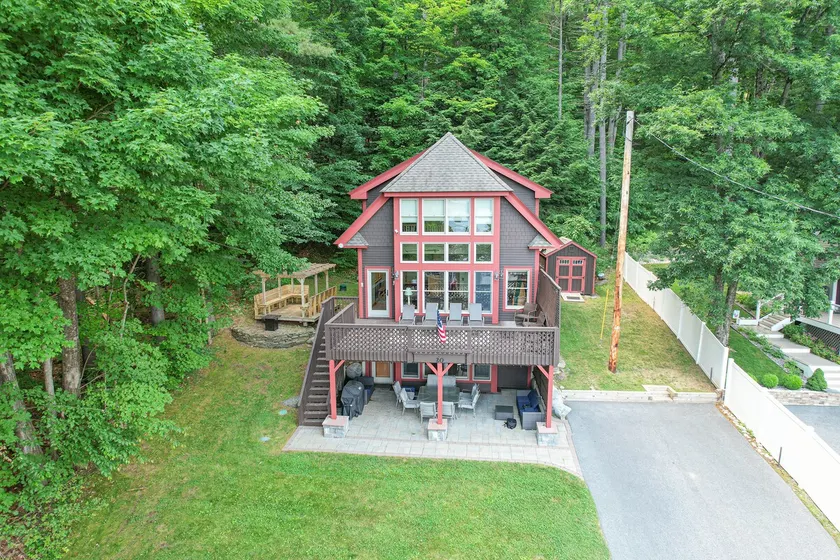 Hilltop Hideaway - Great views of Lake George - Image 1