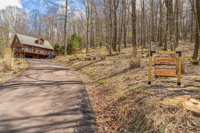 'The Eagles Nest at Alpine' Cabin w/ Fireplace! - Image 1