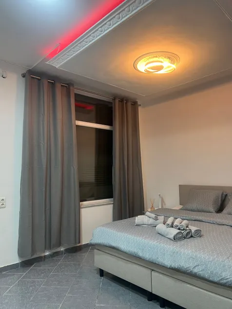 Cozy & intimate studio - Image 1