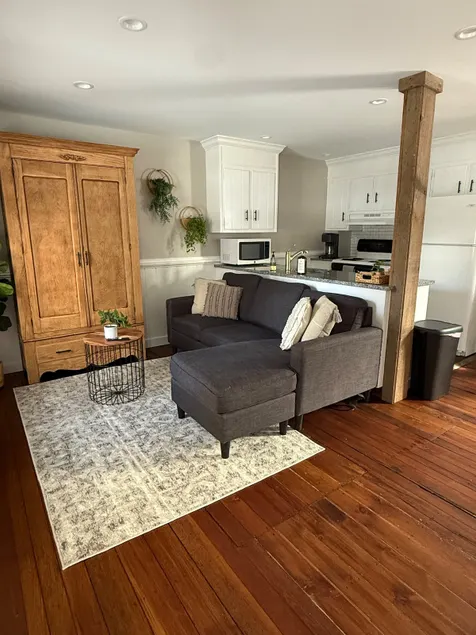 Summer Kitchen at Abundant Grace Farm - Image 1