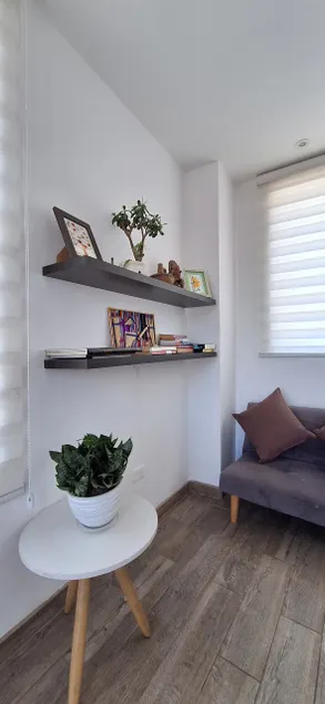 Puembo suite near the airport - Image 1