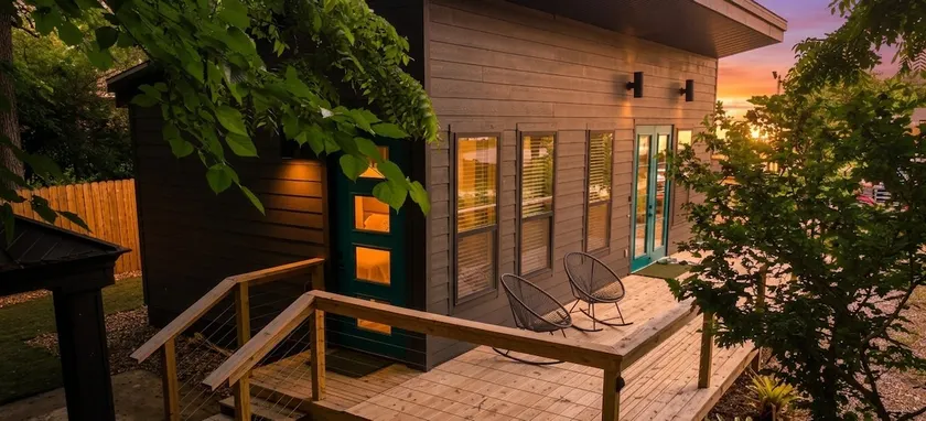 Lux Couples Retreat: Hot Tub & Sleep Number Bed - Image 1