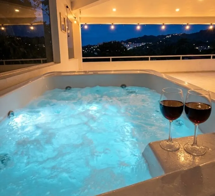 Penthouse with Private Jacuzzi, Downtown Anapoima - Image 1