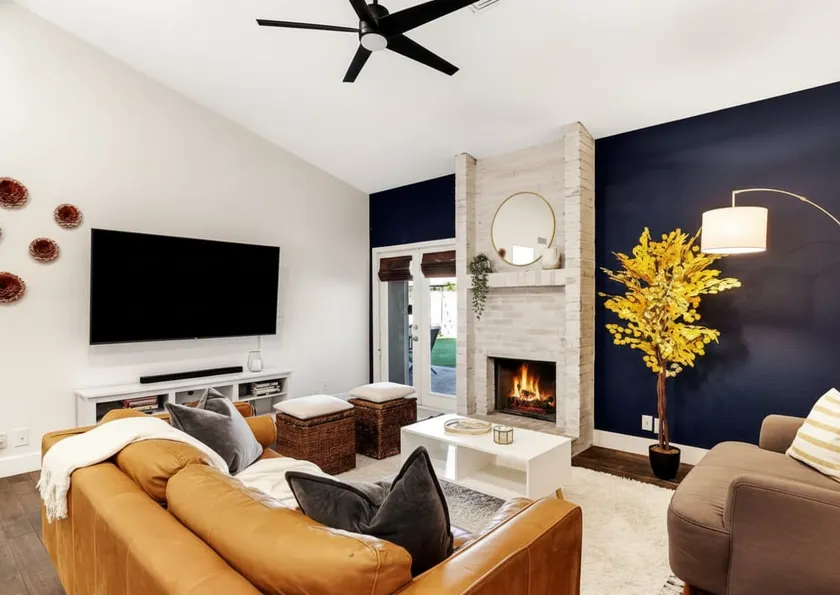 Cozy Gilbert Escape with Hot Tub, BBQ & Fire Pit - Image 1