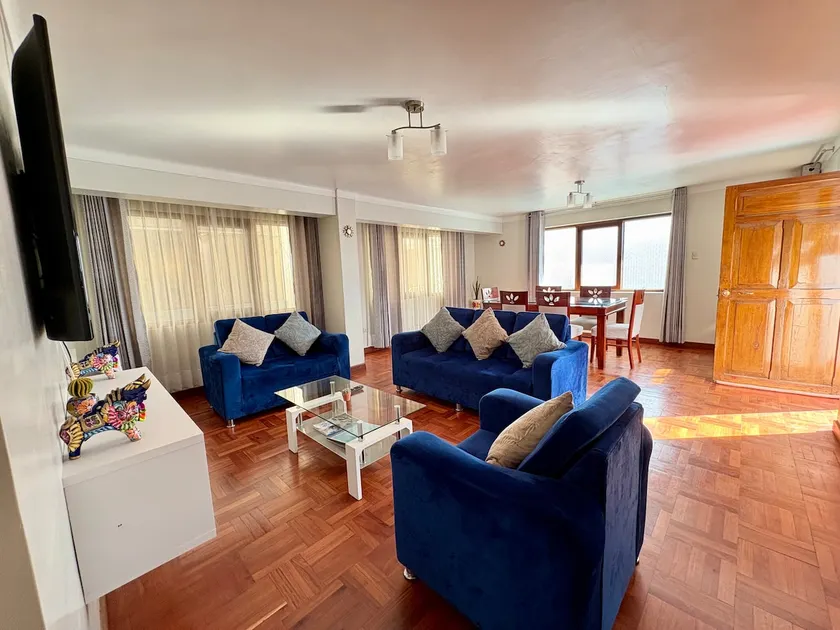 Downtown, Spacious and Equipped | 3 Bedrooms + Garage - Image 1