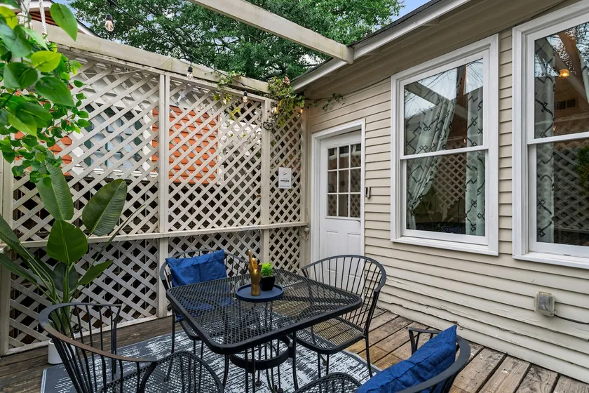 Modern Midtown Carriage House -Free Parking - Image 1