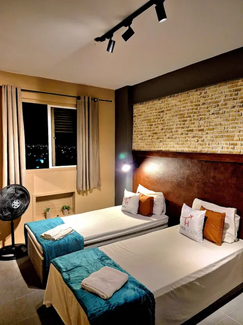 Rustic Modern Studio | Downtown | Great Value - Image 1