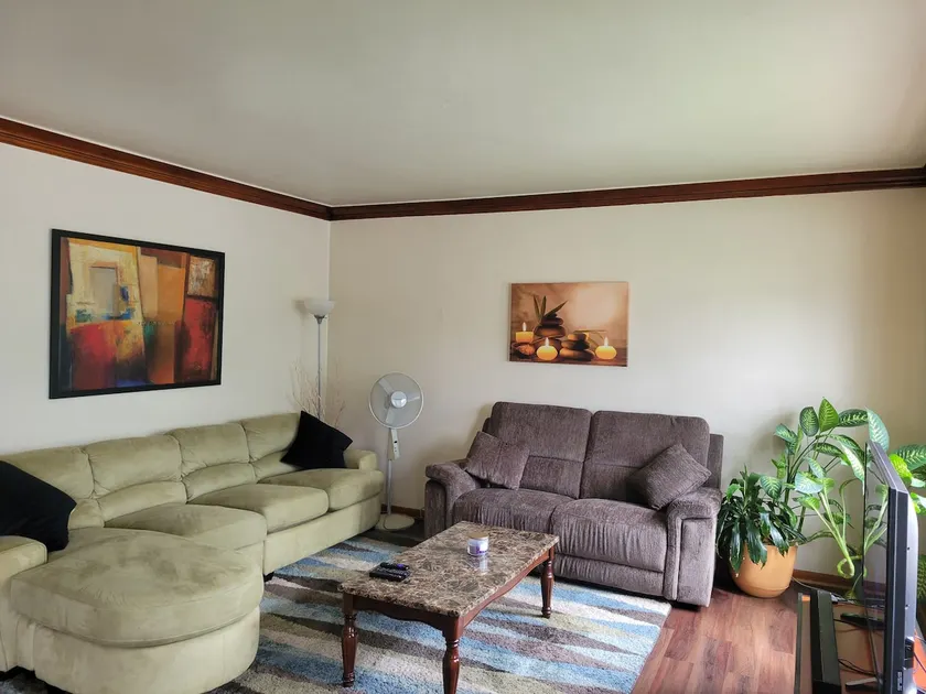 Cozy, King/Queen bed, 2 bedroom. - Image 1