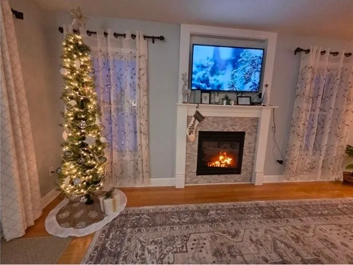 Peaceful 2-bedroom town house with fireplace - Image 1