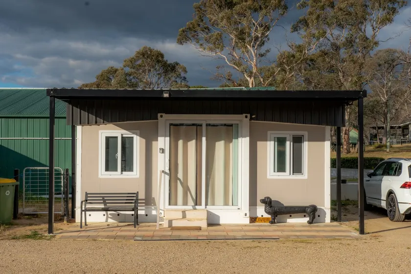 Oliver’s Hut - Hartley Huts - Image 1