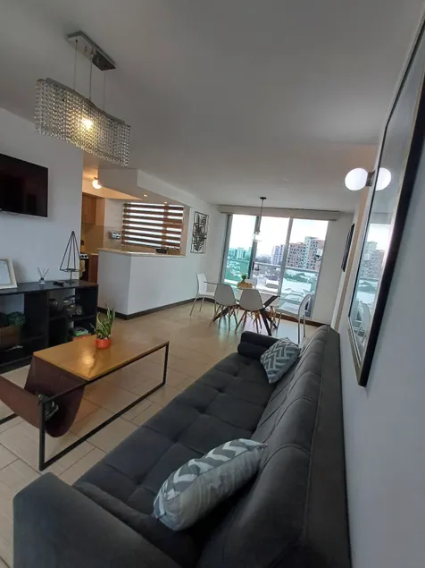 Unit with 3 rooms zone14 + 10 min from Oakland - Image 1