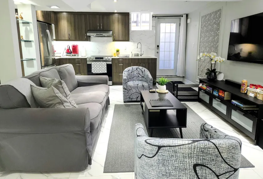 Modern hideaway for a perfect getaway. - Image 1