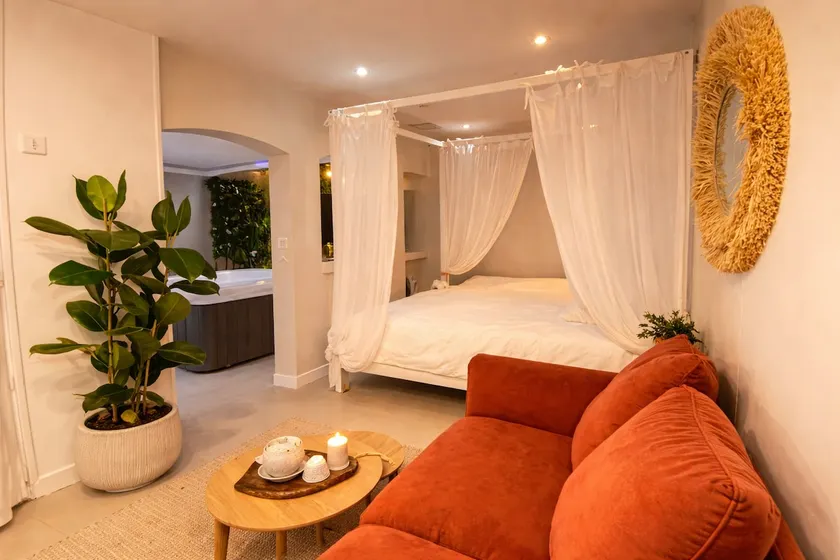 A cozy haven with a private terrace - Image 1