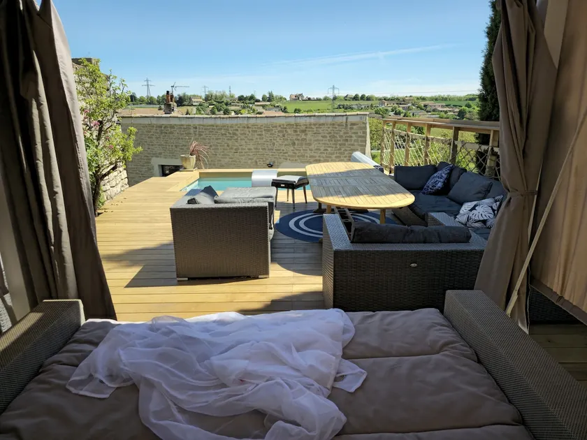 Secret bubble in Burgundy: Slow Life with friends - Image 1