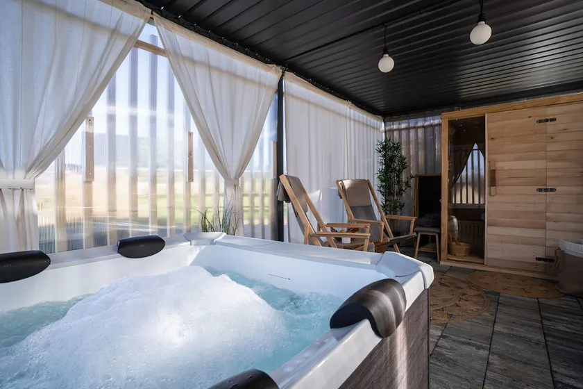 Glamping Happiness - Natural Pool & Wellness - Image 1