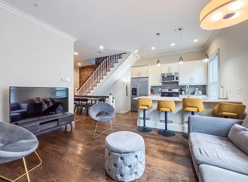 (5G2) Beautiful Duplex, W/D, Roof Deck! Sleeps 7! - Image 1