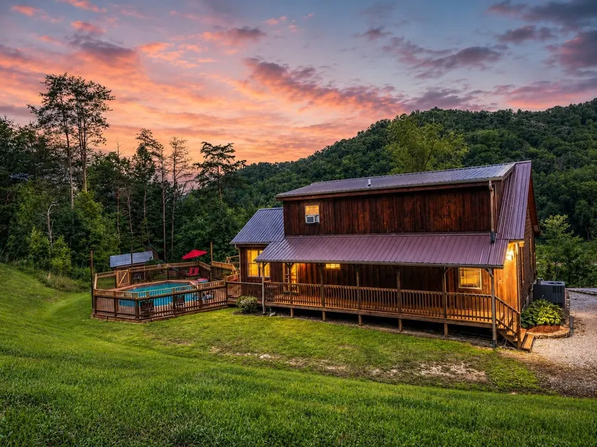 Starry Mountain Night- Private Pool, Pool Table - Image 1
