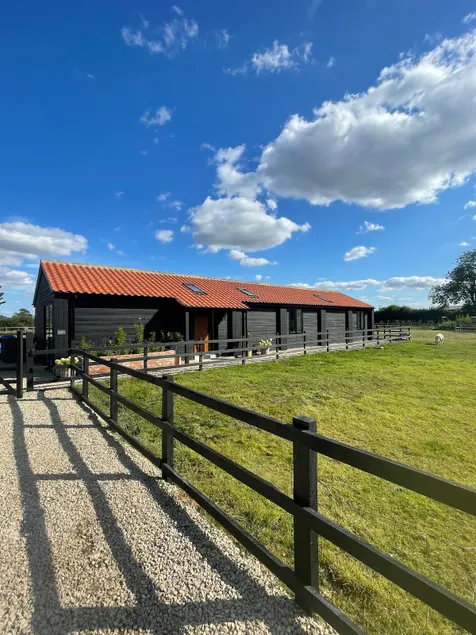 The Old Potting Shed - 2 bed cottage with hot tub - Image 1