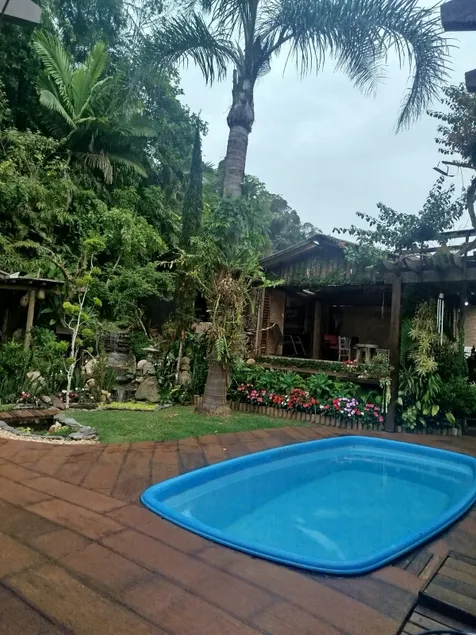 Guesthouse with 2 bedrooms - Image 1