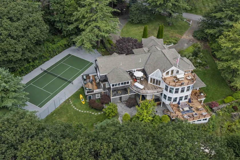 Luxury Estate | Walk to Beach | Tennis | Sleep 20 - Image 1
