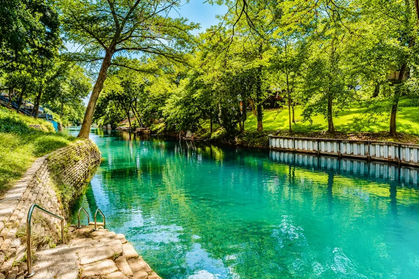 Comal Riverfront | Across from Schlitterbahn | 2BD - Image 1