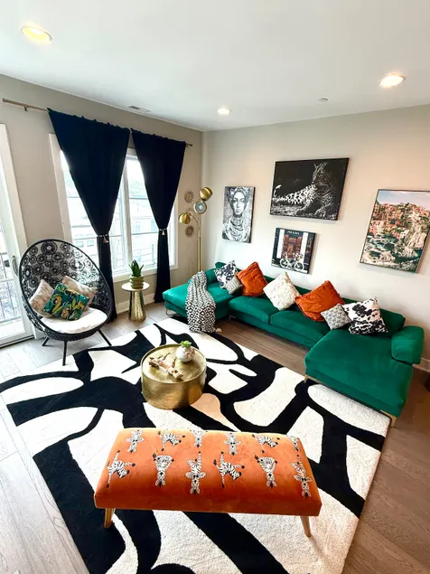 Stylish DC Penthouse | Private Rooftop + Parking - Image 1