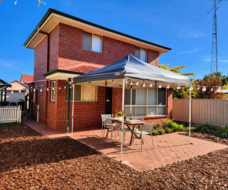 Kennington Two/2 Bedrooms/1 King bed/6 beds/pets - Image 1