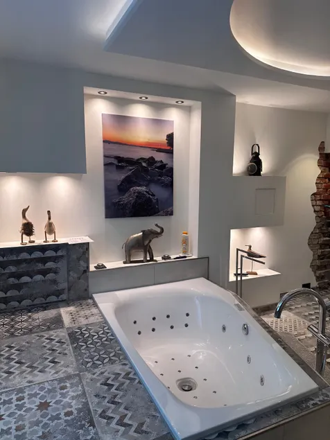Vacation home with hot tub and sauna - Image 1