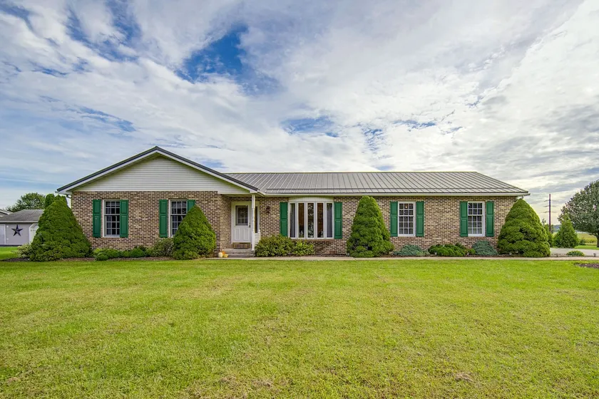 Charming Lewisburg Home w/ Hot Tub & Games! - Image 1
