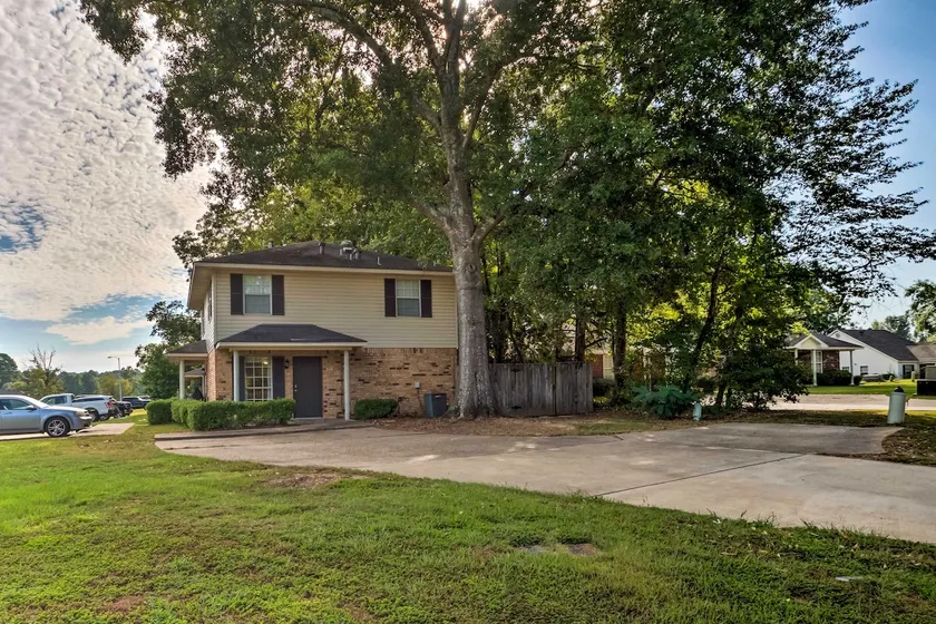 Cozy Ruston Townhome < 1 Mi to Louisiana Tech - Image 1