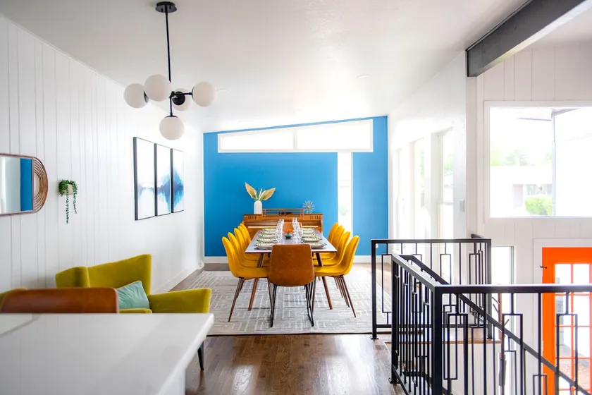 Vibrant MCM Home: Hot Tub, Groups - Image 1