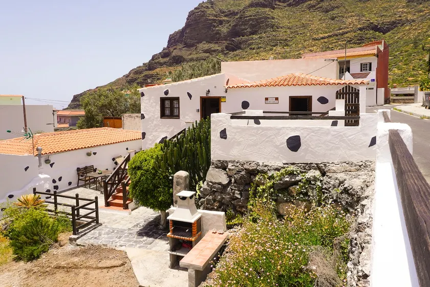 Casa Mercedes, Bbq, Vistas y Parking en Tamaimo - Image 1