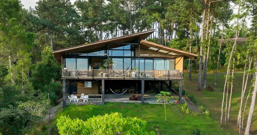 The Crystal House: Luxury Modern Wood Cabin - Image 1