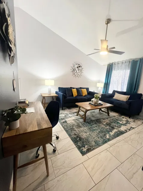 2 KING beds near Westgate and Casino! - Image 1