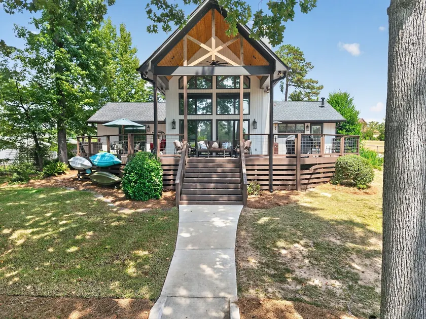 Lakeshore Retreat- Lake Sinclair/Milledgeville - Image 1