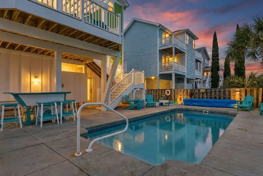 Location! Beach Private Pool, walk to all OIB Fun! - Image 1