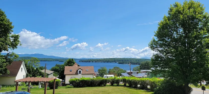 Come for the View-Stay for the Fun-Lake Winnipesaukee - Late Check-out Sundays - Image 1