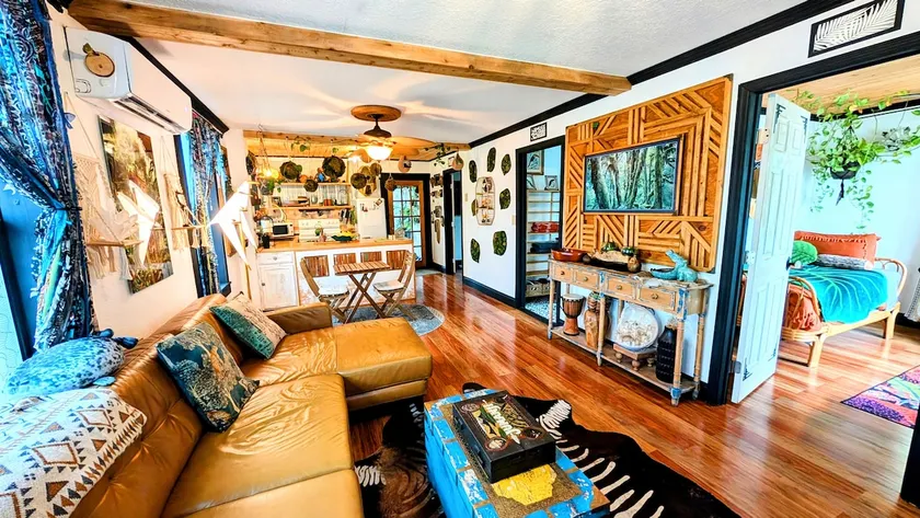 Cozy AF Jungle-House Hideaway - Image 1