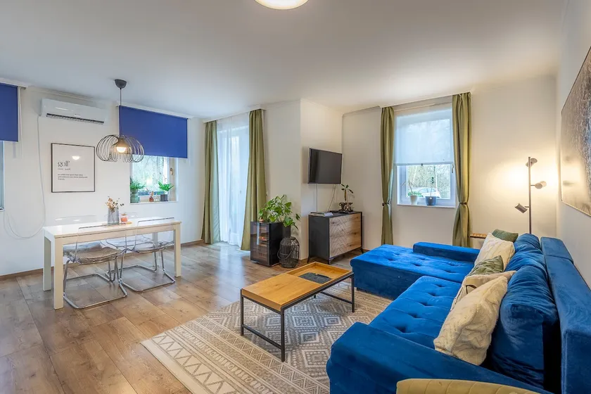 Quiet, modern, cozy condominium apartment - Image 1