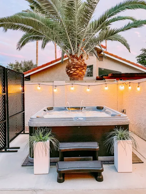 Chandler Villa with private hot tub - Image 1