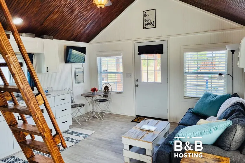 Adorable tiny house (with loft!) near Potosi Live - Image 1