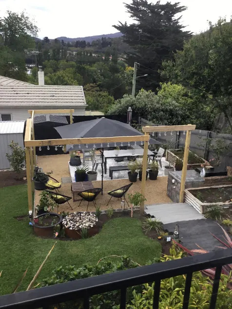 73 on Montagu Contempory, convenient, close -town - Image 1