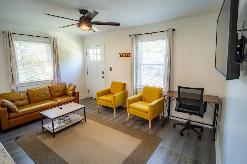 Renovated 2 Bed Walltown Home Walk to Duke! A - Image 1