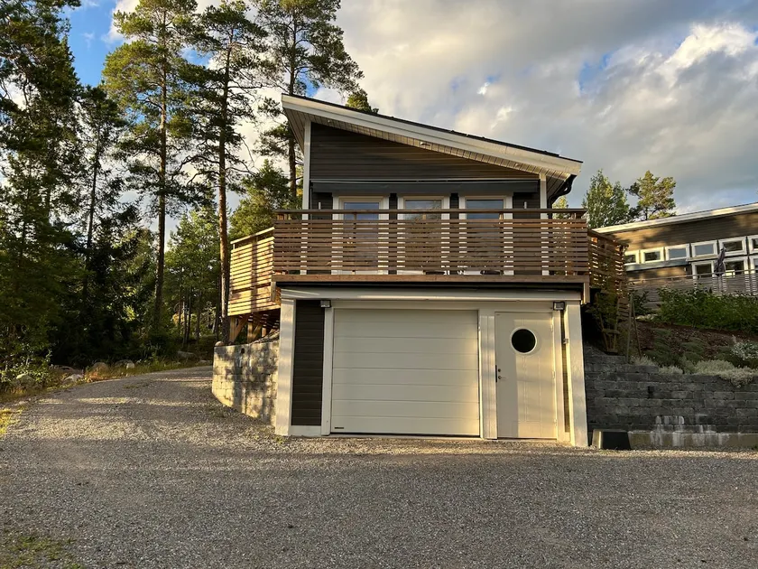 Newly-built cottage with loft on Värmdö near the lake - Image 1