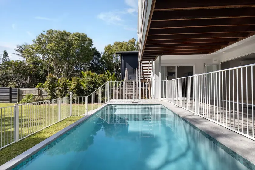 Luxury Villas The Break (Beachfront + Heated Pool) - Image 1