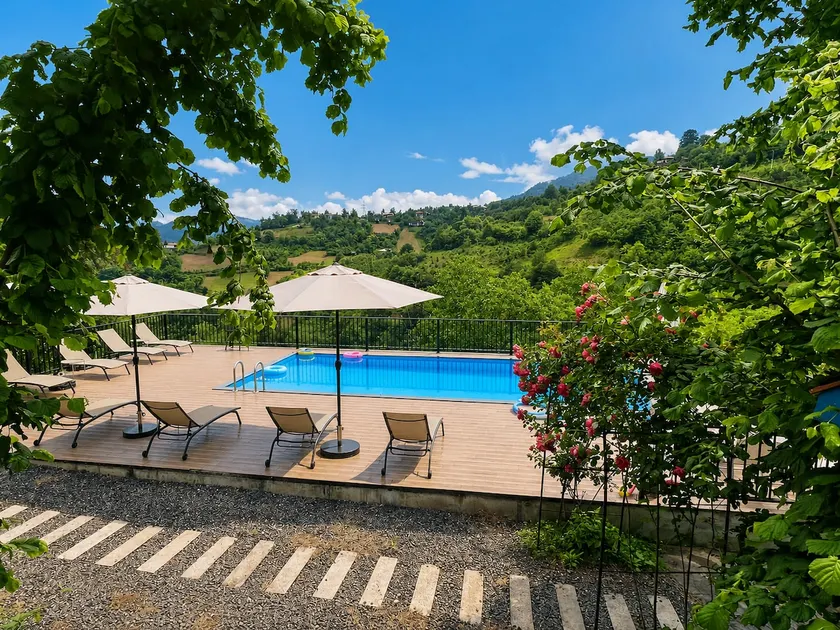 Pyrus Chalet - Image 1
