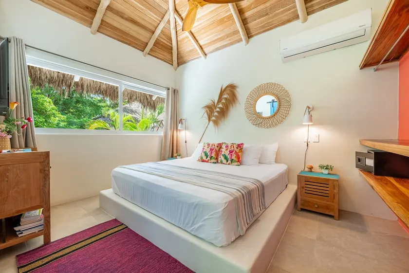 A peaceful haven between nature and elegance - Image 1