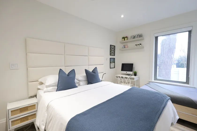 Spacious 1BR | Sleeps 6 | Queen West | Downtown - Image 1