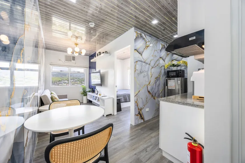 Galena by J&J (1BR . Wi-Fi . Netflix . Pool ) - Image 1